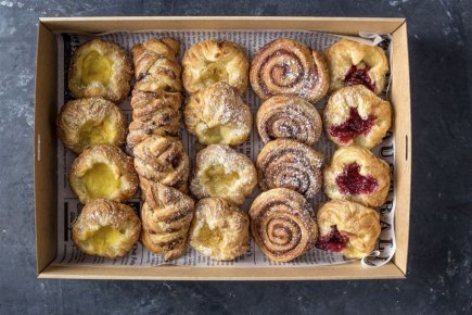 French pastry selection - 20 piece platter box